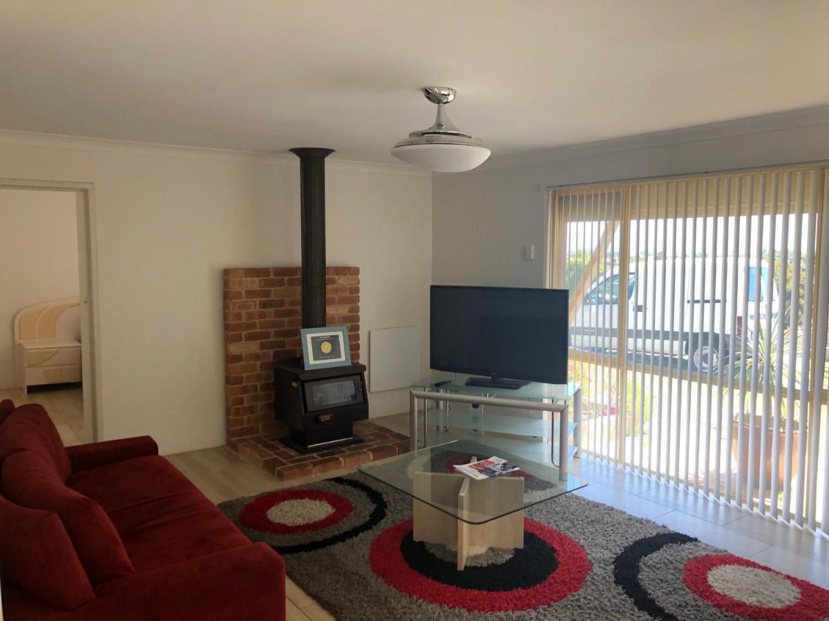 Villa Relaxed Ocean View à Mandurah Extérieur photo